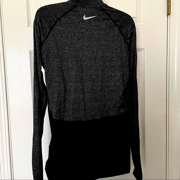 Nike DriFit Top - Picture 2 of 3